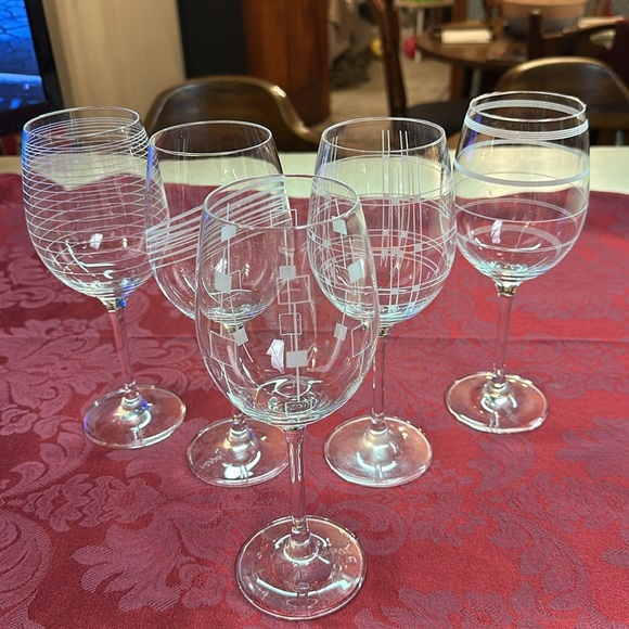 Mikasa CHEERS Etched Crystal White Wine Goblets All Different Preowned - Picture 3 of 12